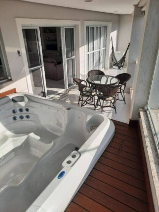 Sobrado com 3 Quartos à Venda, 340 m² em Centro - Tremembé