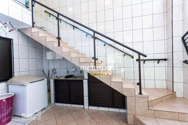 Imagem Sobrado com 5 Quartos à Venda, 247 m² em Vila Yolanda - Osasco