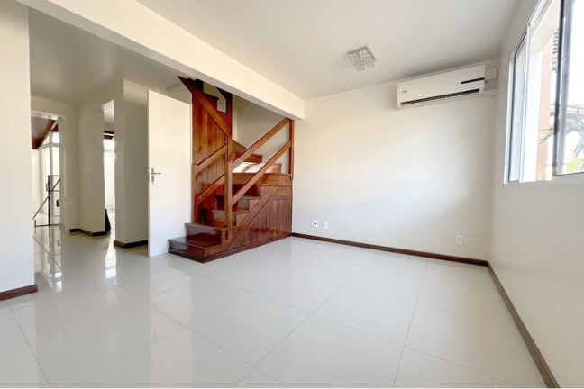 Casa com 3 Quartos à Venda, 73 m² em Sarandi - Porto Alegre