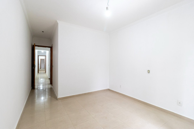 Imagem Sobrado com 3 Quartos à Venda, 240 m² em Vila Firmiano Pinto - São Paulo