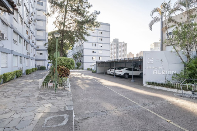 Imagem Imóvel com 2 Quartos à Venda,  em Partenon - Porto Alegre