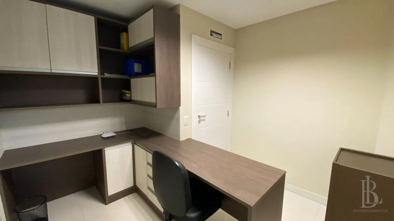 Imagem Casa com 3 Quartos à Venda, 387 m² em Cedros - Camboriú