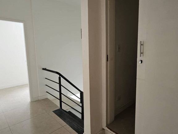 Imagem Casa com 12 Quartos para Alugar, 135 m² em Gonzaga - Santos Imagem Casa com 12 Quartos para Alugar, 135 m² em Gonzaga - Santos