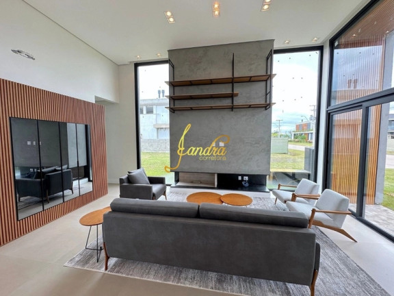 Imagem Casa de Condomínio com 4 Quartos à Venda, 244 m² em Centro - Xangri-la