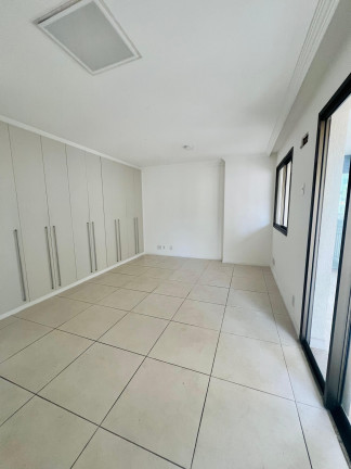 Imagem Imóvel com 2 Quartos à Venda, 90 m² em Vital Brazil - Niterói Imagem Imóvel com 2 Quartos à Venda, 90 m² em Vital Brazil - Niterói