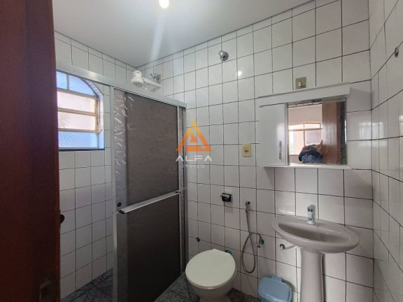 Imagem Casa com 3 Quartos à Venda, 192 m²