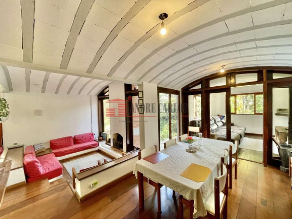 Imagem Casa de Condomínio com 3 Quartos à Venda, 398 m² em Condomínio Iolanda - Taboão Da Serra Imagem Casa de Condomínio com 3 Quartos à Venda, 398 m² em Condomínio Iolanda - Taboão Da Serra