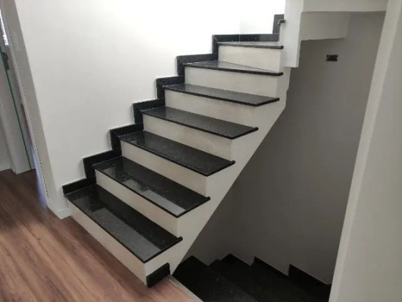 Imagem Sobrado com 3 Quartos à Venda, 180 m² em Portão - Curitiba