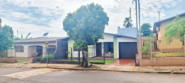 Imagem Casa com 3 Quartos à Venda, 108 m² em Centro - Ibirubá Imagem Casa com 3 Quartos à Venda, 108 m² em Centro - Ibirubá