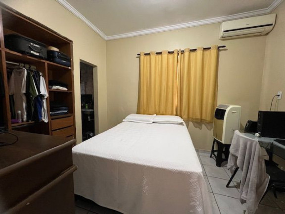 Imagem Casa com 3 Quartos à Venda, 210 m² em Jardim Presidente - Goiânia Imagem Casa com 3 Quartos à Venda, 210 m² em Jardim Presidente - Goiânia