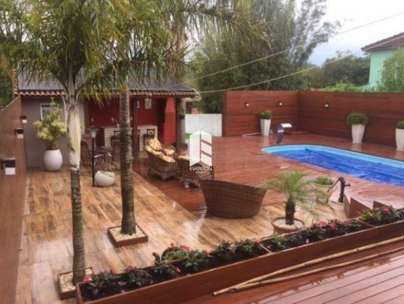 Imagem Casa com 3 Quartos à Venda, 1.950 m² em São José - Santa Maria