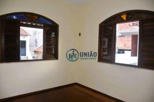 Imagem Casa com 5 Quartos à Venda, 220 m² em São Francisco - Niterói Imagem Casa com 5 Quartos à Venda, 220 m² em São Francisco - Niterói