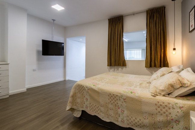 Imagem Casa com 4 Quartos à Venda, 150 m² em Vila Mangalot - São Paulo