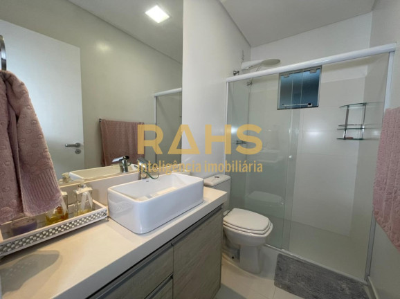 Imagem Casa com 4 Quartos à Venda, 159 m² em Glória - Joinville Imagem Casa com 4 Quartos à Venda, 159 m² em Glória - Joinville