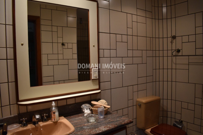 Imagem Imóvel com 4 Quartos à Venda, 300 m² em Região De Capivari - Campos Do Jordão Imagem Imóvel com 4 Quartos à Venda, 300 m² em Região De Capivari - Campos Do Jordão