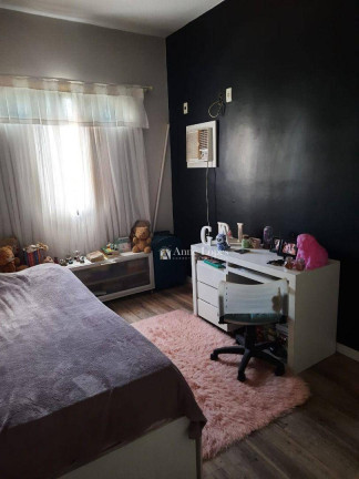Imagem Casa com 3 Quartos à Venda, 240 m² em Vila São Jorge - São Vicente Imagem Casa com 3 Quartos à Venda, 240 m² em Vila São Jorge - São Vicente