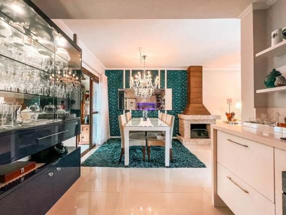 Imagem Casa com 3 Quartos à Venda, em Hípica - Porto Alegre Imagem Casa com 3 Quartos à Venda, em Hípica - Porto Alegre