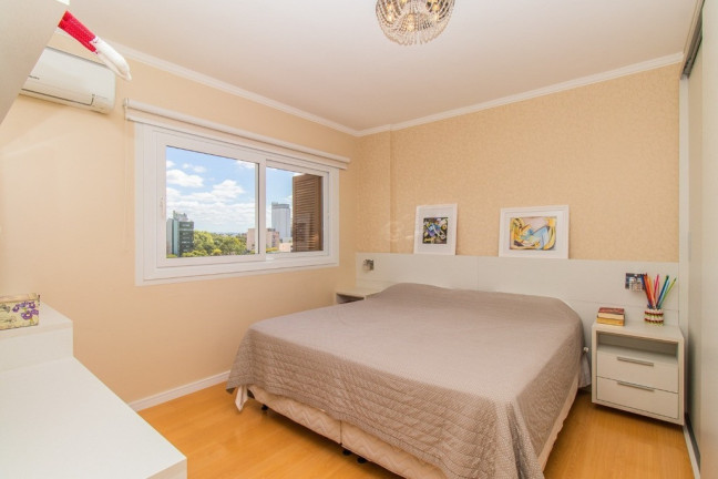 Imagem Imóvel com 3 Quartos à Venda,  em Centro - Canoas