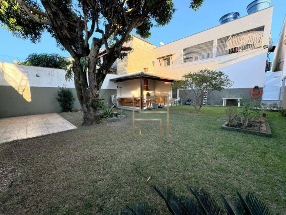Casa com 3 Quartos à Venda, 245 m² em Nova Carapina I - Serra
