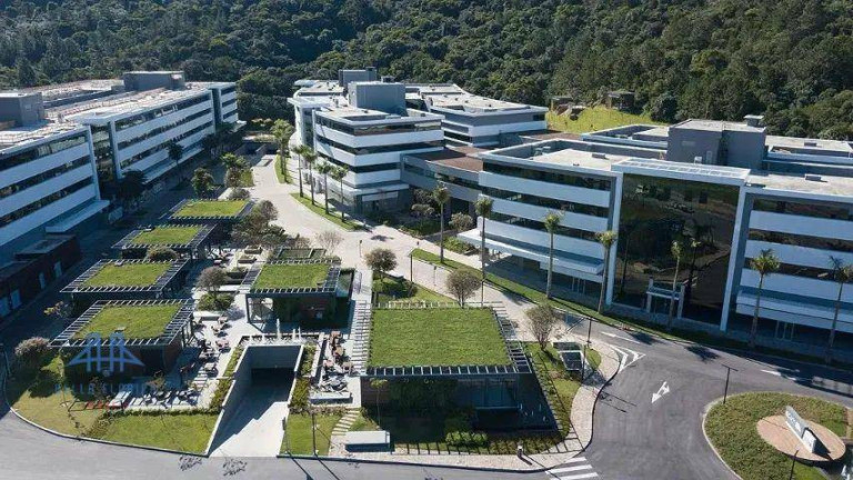 Sala Comercial à Venda, 34 m² em Saco Grande - Florianópolis