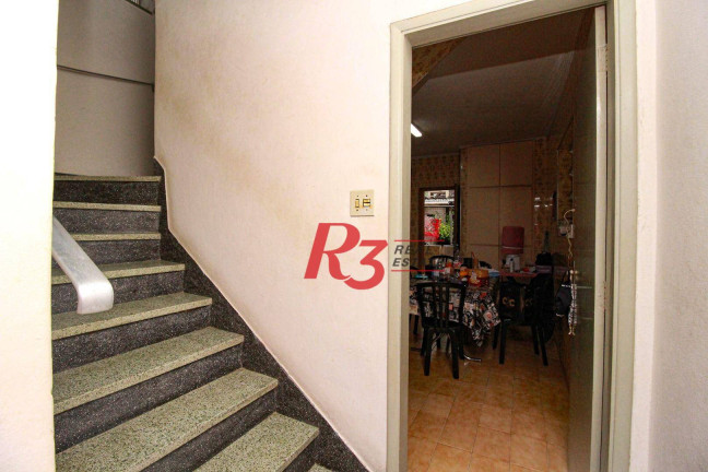 Imagem Sobrado com 4 Quartos à Venda, 254 m² em Marapé - Santos
