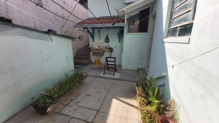 Imagem Casa com 9 Quartos à Venda, 196 m² em Helena Maria - Osasco