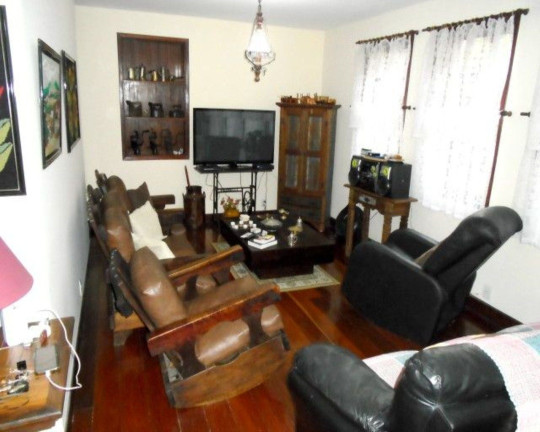 Imagem Casa com 3 Quartos à Venda, 157 m² em Alto - Teresópolis