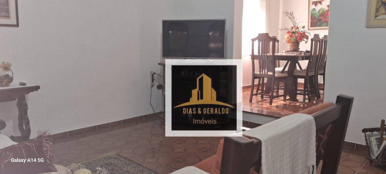 Imagem Casa com 2 Quartos à Venda, 200 m² em Conjunto Residencial Trinta E Um De Março - São José Dos Campos Imagem Casa com 2 Quartos à Venda, 200 m² em Conjunto Residencial Trinta E Um De Março - São José Dos Campos
