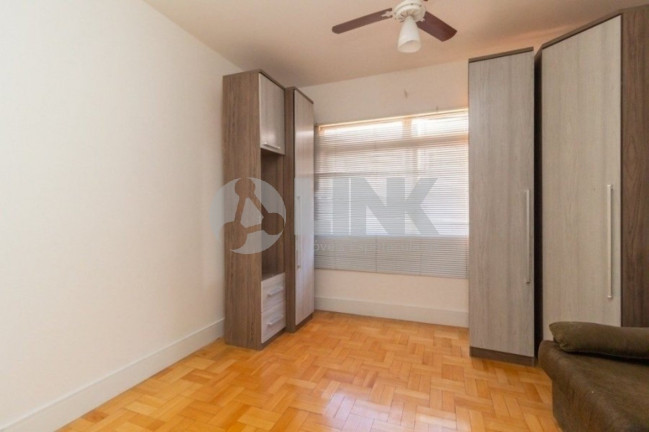 Imagem Apartamento com 3 Quartos à Venda, 80 m² em Menino Deus - Porto Alegre Imagem Apartamento com 3 Quartos à Venda, 80 m² em Menino Deus - Porto Alegre