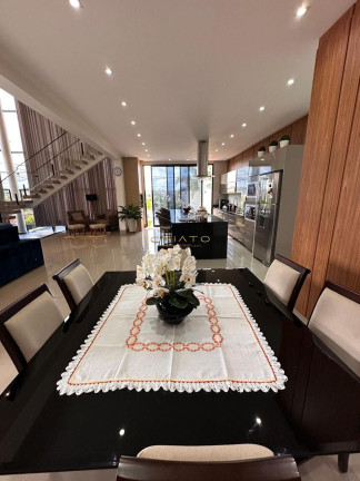 Sobrado com 3 Quartos à Venda, 323 m² em Condomínio Residencial Belas Artes - Anápolis