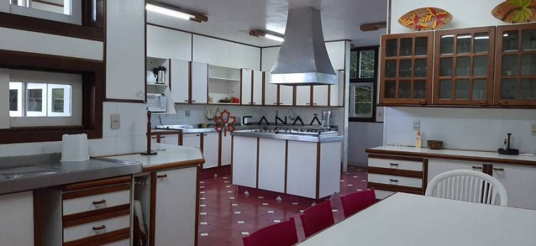 Imagem Casa com 5 Quartos à Venda, 520 m² em Vila Velha - Angra Dos Reis