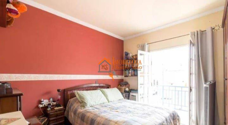Imagem Sobrado com 4 Quartos à Venda, 150 m² em Jardim Santa Clara - Guarulhos Imagem Sobrado com 4 Quartos à Venda, 150 m² em Jardim Santa Clara - Guarulhos