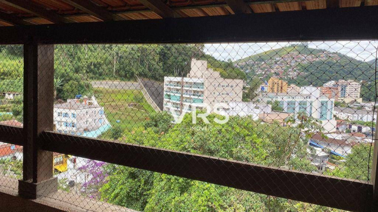 Imagem Casa com 3 Quartos à Venda, 366 m² em Vila Muqui - Teresópolis Imagem Casa com 3 Quartos à Venda, 366 m² em Vila Muqui - Teresópolis