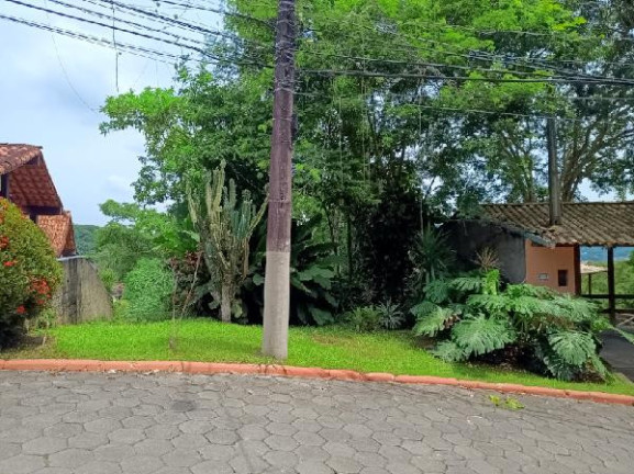 Terreno à Venda, 1.174 m² em Mata Paca - Niteroi