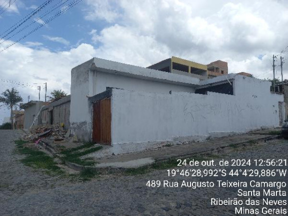 Casa com 3 Quartos à Venda, 131 m² em Santa Marta - Ribeirao Das Neves