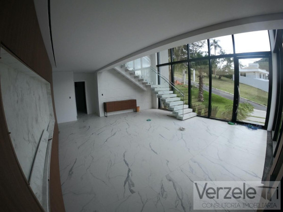 Imagem Casa com 4 Quartos à Venda, 530 m² em Barra - Balneário Camboriú Imagem Casa com 4 Quartos à Venda, 530 m² em Barra - Balneário Camboriú