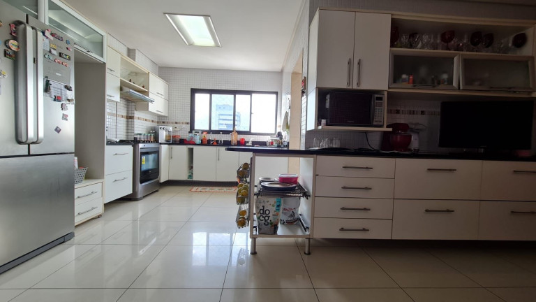 Imagem Imóvel com 4 Quartos à Venda, 385 m² em Jurunas - Belém