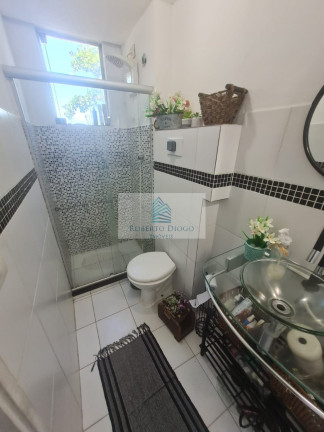 Imagem Imóvel com 2 Quartos à Venda, 50 m² em Camorim - Rio De Janeiro Imagem Imóvel com 2 Quartos à Venda, 50 m² em Camorim - Rio De Janeiro