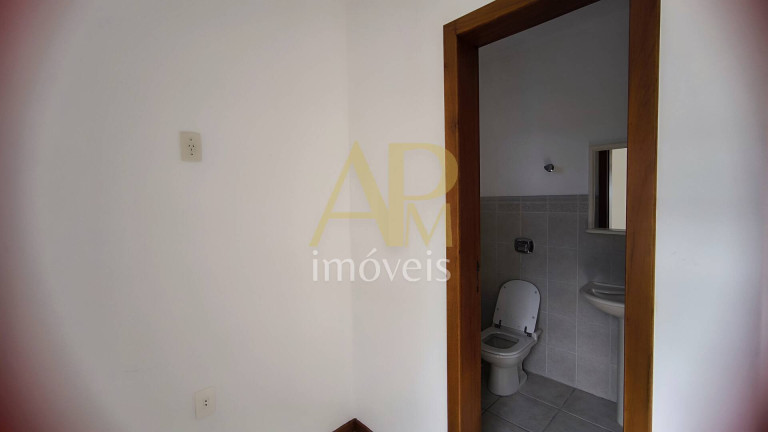 Imagem Casa com 3 Quartos à Venda, 285 m² em Canto - Florianópolis