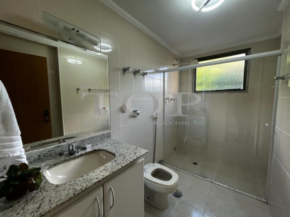 Imagem Apartamento com 4 Quartos para Alugar, 230 m² em Pitangueiras - Guarujá Imagem Apartamento com 4 Quartos para Alugar, 230 m² em Pitangueiras - Guarujá