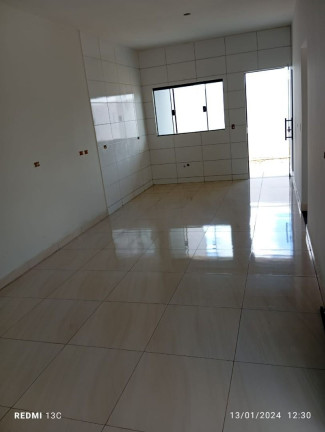 Imagem Casa com 3 Quartos à Venda, 70 m² em Jardim Kakimori - Floresta