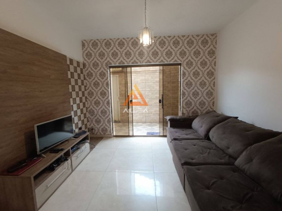 Imagem Casa com 4 Quartos à Venda, 240 m²