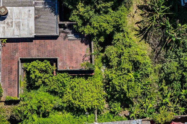 Imagem Terreno à Venda, 360 m² em Vila Ipiranga - Porto Alegre Imagem Terreno à Venda, 360 m² em Vila Ipiranga - Porto Alegre