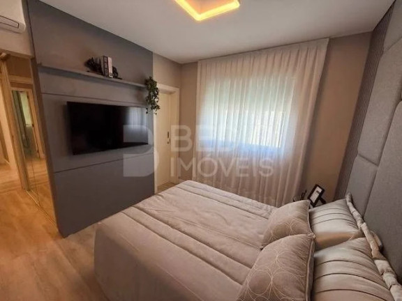 Imagem Apartamento com 3 Quartos à Venda, 135 m² em Centro - Balneário Camboriú Imagem Apartamento com 3 Quartos à Venda, 135 m² em Centro - Balneário Camboriú