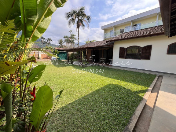 Casa com 7 Quartos à Venda, 200 m² em Enseada - Ubatuba