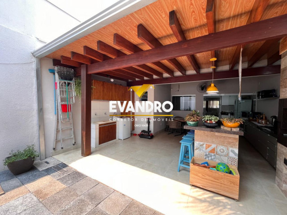 Imagem Casa com 3 Quartos à Venda, 186 m² em Santa Cruz - Cuiabá Imagem Casa com 3 Quartos à Venda, 186 m² em Santa Cruz - Cuiabá