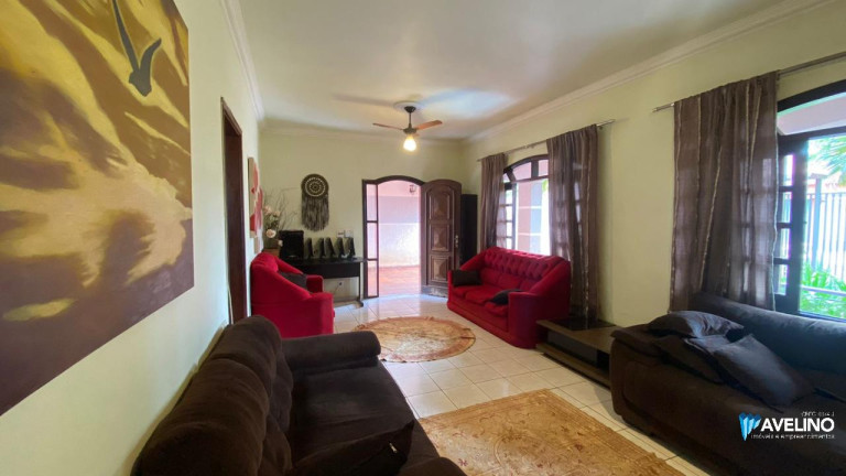 Imagem Casa com 3 Quartos à Venda, 210 m² em Vila São Luiz - Dourados Imagem Casa com 3 Quartos à Venda, 210 m² em Vila São Luiz - Dourados