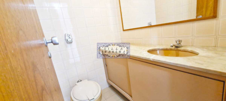 Imagem Apartamento com 3 Quartos à Venda, 130 m² em Laranjeiras - Rio De Janeiro Imagem Apartamento com 3 Quartos à Venda, 130 m² em Laranjeiras - Rio De Janeiro