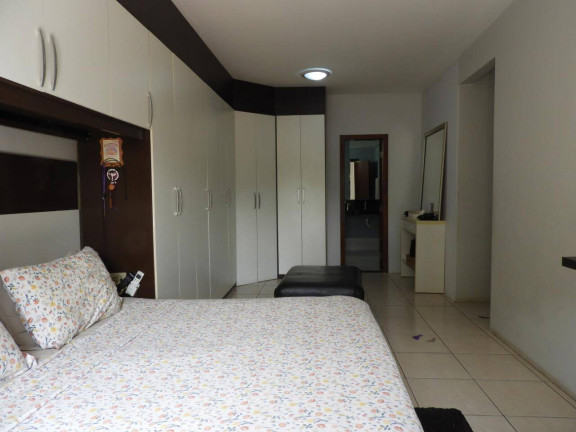 Imagem Casa com 3 Quartos à Venda, 285 m² em Jardim Itália - Cuiabá Imagem Casa com 3 Quartos à Venda, 285 m² em Jardim Itália - Cuiabá