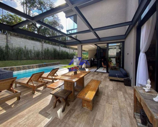 Imagem Casa com 4 Quartos à Venda, 399 m² em Granja Viana - Carapicuíba Imagem Casa com 4 Quartos à Venda, 399 m² em Granja Viana - Carapicuíba
